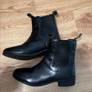 Dublin Black Leather Chelsea Boots